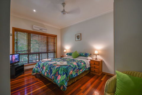 Hibiscus Lodge Bed & Breakfast - Accommodation Rockhampton 5
