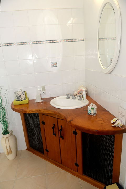 Hibiscus Lodge Bed & Breakfast - Accommodation Rockhampton 3