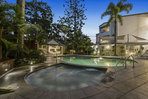 The Lookout Resort - Accommodation Rockhampton 3