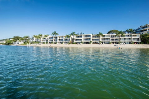 Noosa Harbour Resort - Accommodation Rockhampton 0