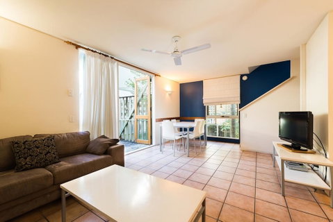 The Hastings Beach Houses - Accommodation Rockhampton 5