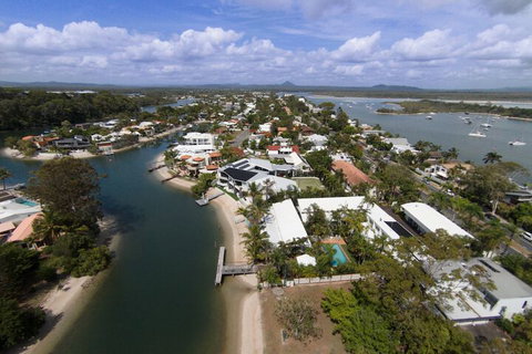 Caribbean Noosa - Accommodation Rockhampton 1