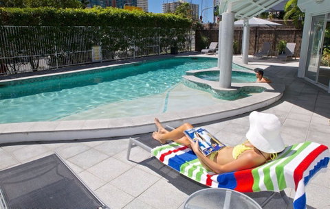 Surfers Mayfair - Accommodation Rockhampton 3