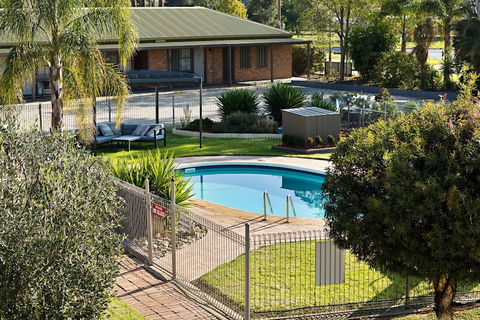 Statesman Motor Inn - Accommodation Rockhampton 1