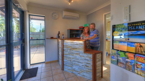 Dolphin Waters Tin Can Bay - Accommodation Rockhampton 2