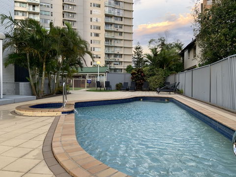 Burleigh Gardens North Hi-Rise - Accommodation Rockhampton 0