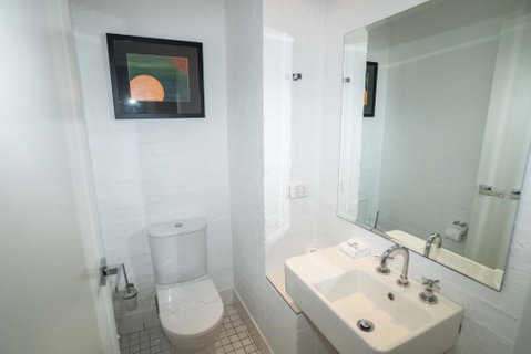 Myuna Holiday Apartments - Accommodation Rockhampton 4