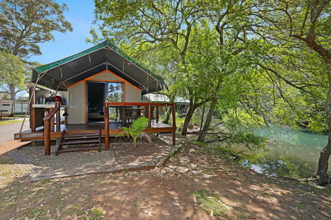 Seven Mile Beach Holiday Park - Accommodation Rockhampton 6