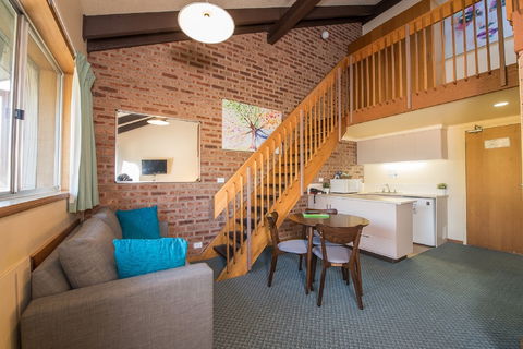 Alpine Gables - Accommodation Rockhampton 3