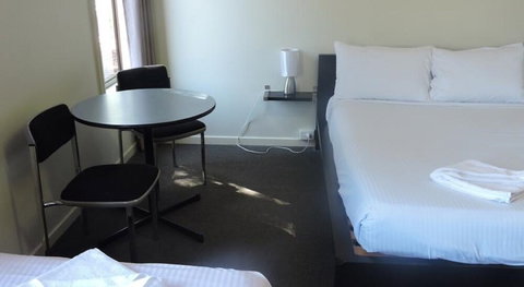 Town & Country Motel - Accommodation Rockhampton 4