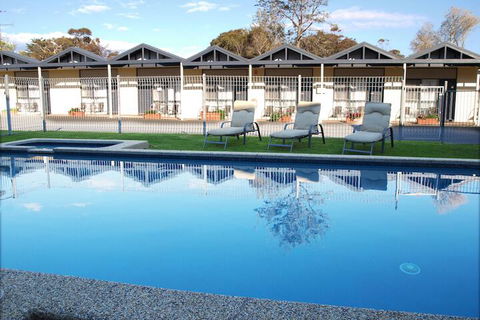 Mornington Motel - Accommodation Rockhampton 2