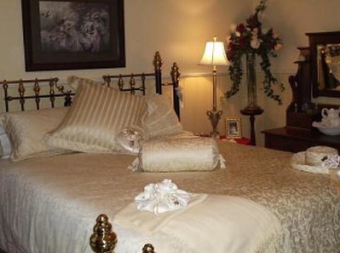 Springbank Bed & Breakfast - Accommodation Rockhampton 3