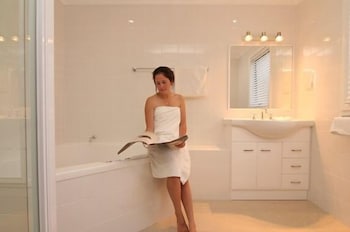 Moore Park Apartments - Accommodation Rockhampton 4