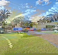 Acclaim Pine Grove Holiday Park - Accommodation Rockhampton