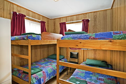 Acclaim Pine Grove Holiday Park - Accommodation Rockhampton 1