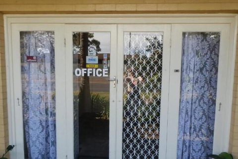 Flying Spur Motel - Accommodation Rockhampton 4