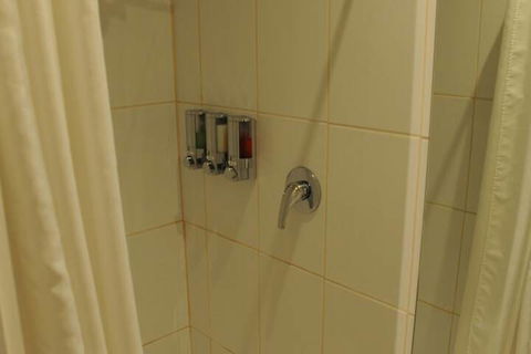 Norwood House Motel & Reception Centre - Accommodation Rockhampton 4