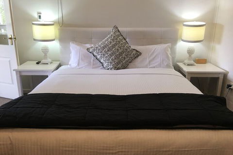 Norwood House Motel & Reception Centre - Accommodation Rockhampton 5