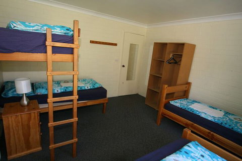 Alpha Centauri Townhouses - Accommodation Rockhampton 3