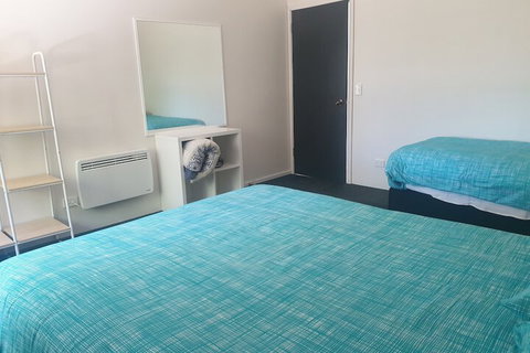 Alpha Centauri Townhouses - Accommodation Rockhampton 7