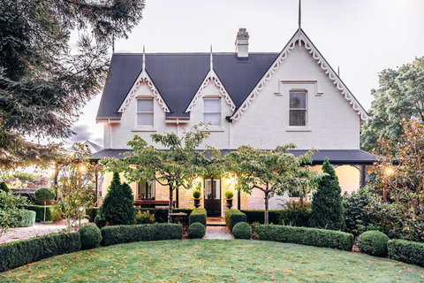 The Stable Lofts - Accommodation Rockhampton 2