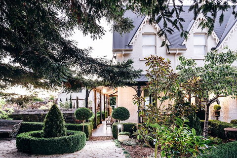 The Stable Lofts - Accommodation Rockhampton 4