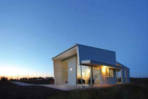 Tanonga Luxury Eco Lodges - Accommodation Rockhampton 0