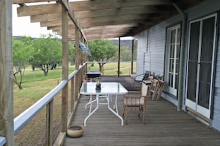 Elphinstone ACT Accommodation Rockhampton