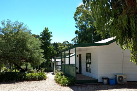 Fernleigh Farmstay & Bike Park - Accommodation Rockhampton 4