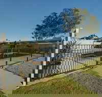 DBJ Holiday Units - Accommodation Rockhampton
