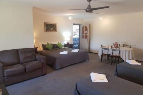 Beachport Motor Inn - Accommodation Rockhampton 0