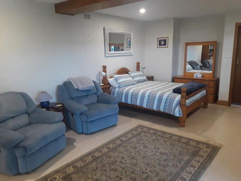 Rockwall Avoca Beach - Accommodation Rockhampton 2