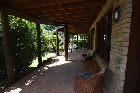 Rockwall Avoca Beach - Accommodation Rockhampton 1