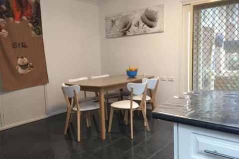 Rose Avenue Home Stay - Accommodation Rockhampton 2
