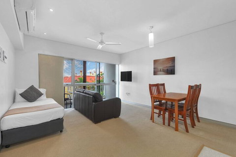 Motel On Gregory - Accommodation Rockhampton 5