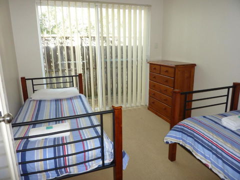 Seaside Villas - Accommodation Rockhampton 1