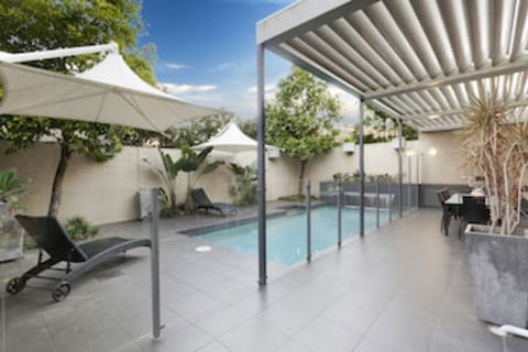 Lambert House - Accommodation Rockhampton 0