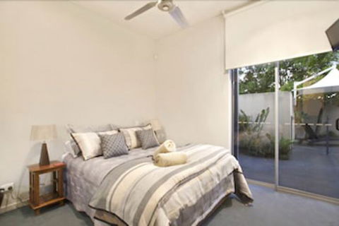 Lambert House - Accommodation Rockhampton 2
