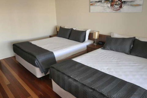The Australian Hotel Motel Dalby - Accommodation Rockhampton 4