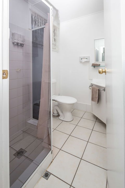 Tally Ho Motor Inn - Accommodation Rockhampton 4