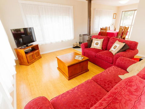 Catherine Lodge Farm Gate Cottages - Accommodation Rockhampton 4