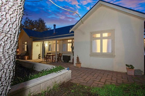 Hahndorf House B&B - Accommodation Rockhampton 1