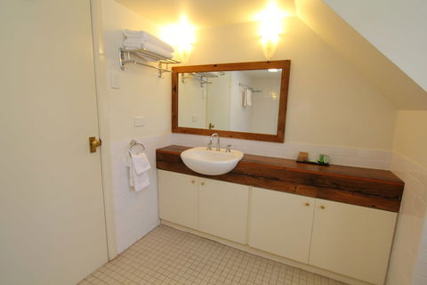 Fitzroy Inn Historic Retreat - Accommodation Rockhampton 3