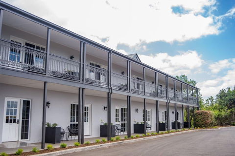 Clouds Montville - Accommodation Rockhampton 1