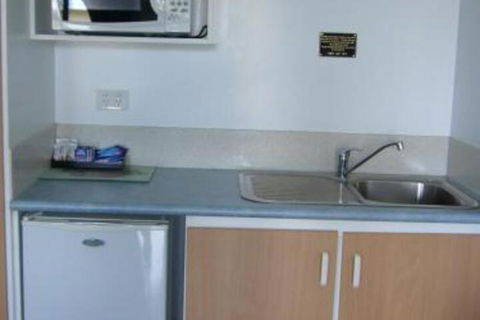 Kings Motor Inn & Steakhouse - Accommodation Rockhampton 6