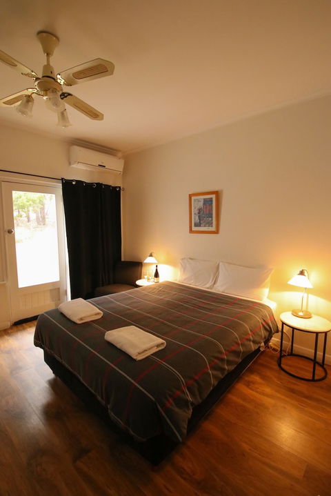 Cape Jervis Accommodation & Caravan Park - Accommodation Rockhampton 3