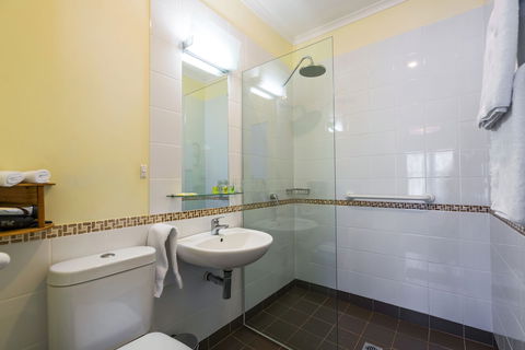 Ashdowns Of Dover B&B - Accommodation Rockhampton 4