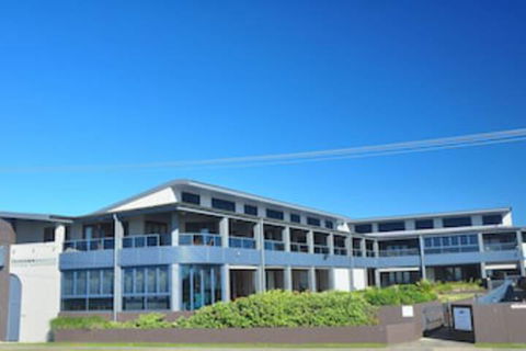 Lennox Holiday Apartments - Accommodation Rockhampton 0