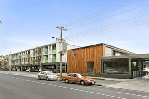 Melbourne's Princes Park Motor Inn - Accommodation Rockhampton 0