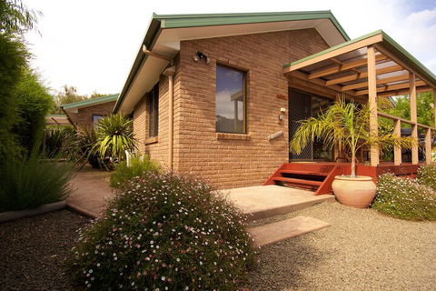 Abs By The Bay - Accommodation Rockhampton 6